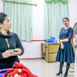 <strong>美容</strong>護(hù)膚專業(yè)知識大全：了解與掌握完善的護(hù)膚技巧和保養(yǎng)方法