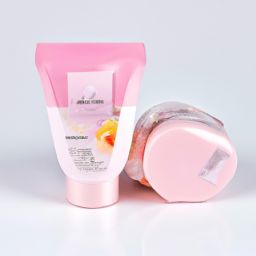 <strong>美容</strong>護膚的小知識：養(yǎng)出水嫩年輕肌膚